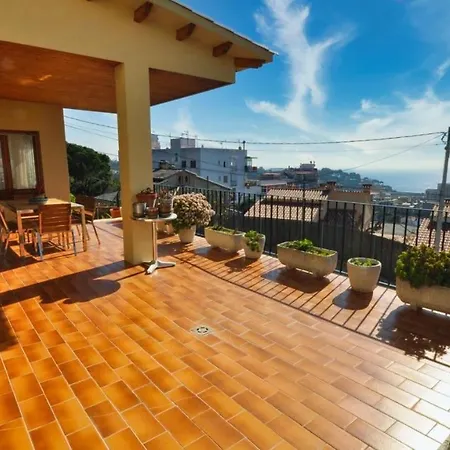 Sleeps 8 With Pool Air Con And Wifi Vila Lloret de Mar