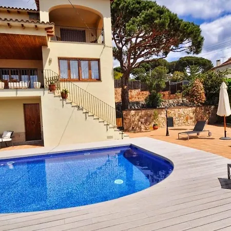 Sleeps 8 With Pool Air Con And Wifi Villa *